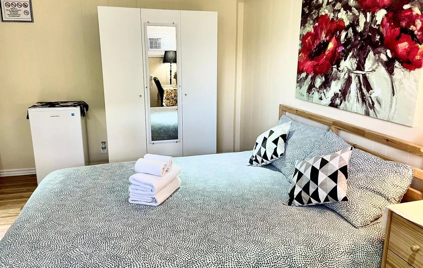 Bright&Modern Space Perfect For Couple And Family Step To Public Transit In Toronto Séjour chez l'habitant