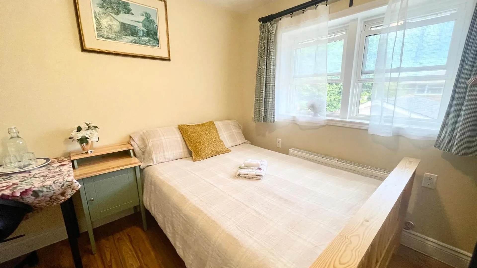 Homestay Bright&Modern Space Perfect For Couple And Family Step To Public Transit In Toronto
