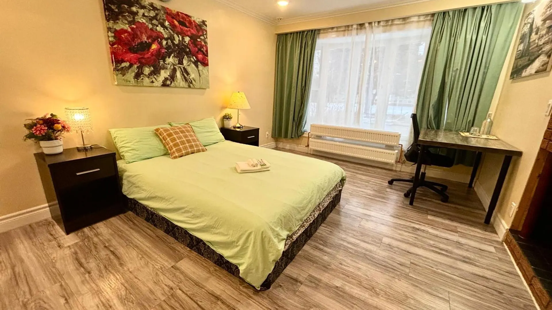 Homestay Bright&Modern Space Perfect For Couple And Family Step To Public Transit In Toronto
